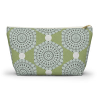 Lace Hexagon Accessory Pouch w T-bottom in Green